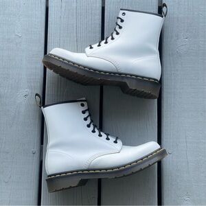 Dr. Martens Combat White Smooth Leather Boots Women’s Size 10 11821 AW004 Used